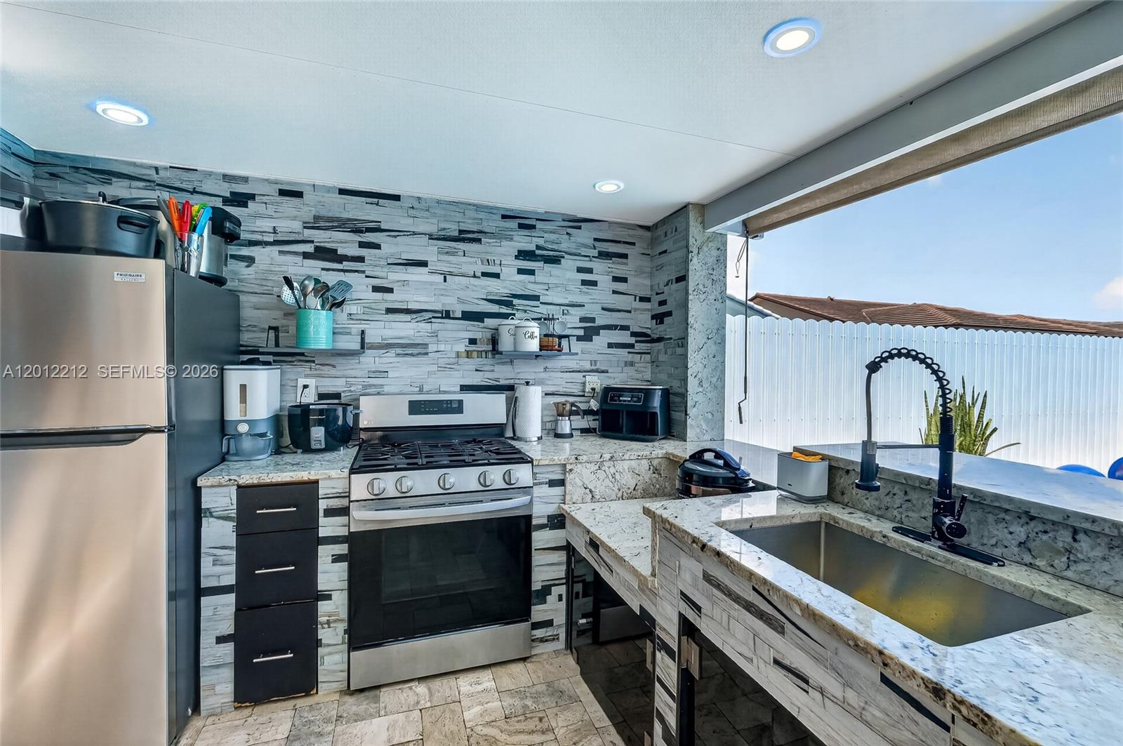 MAYTE SUB REVISED - Residential Lease