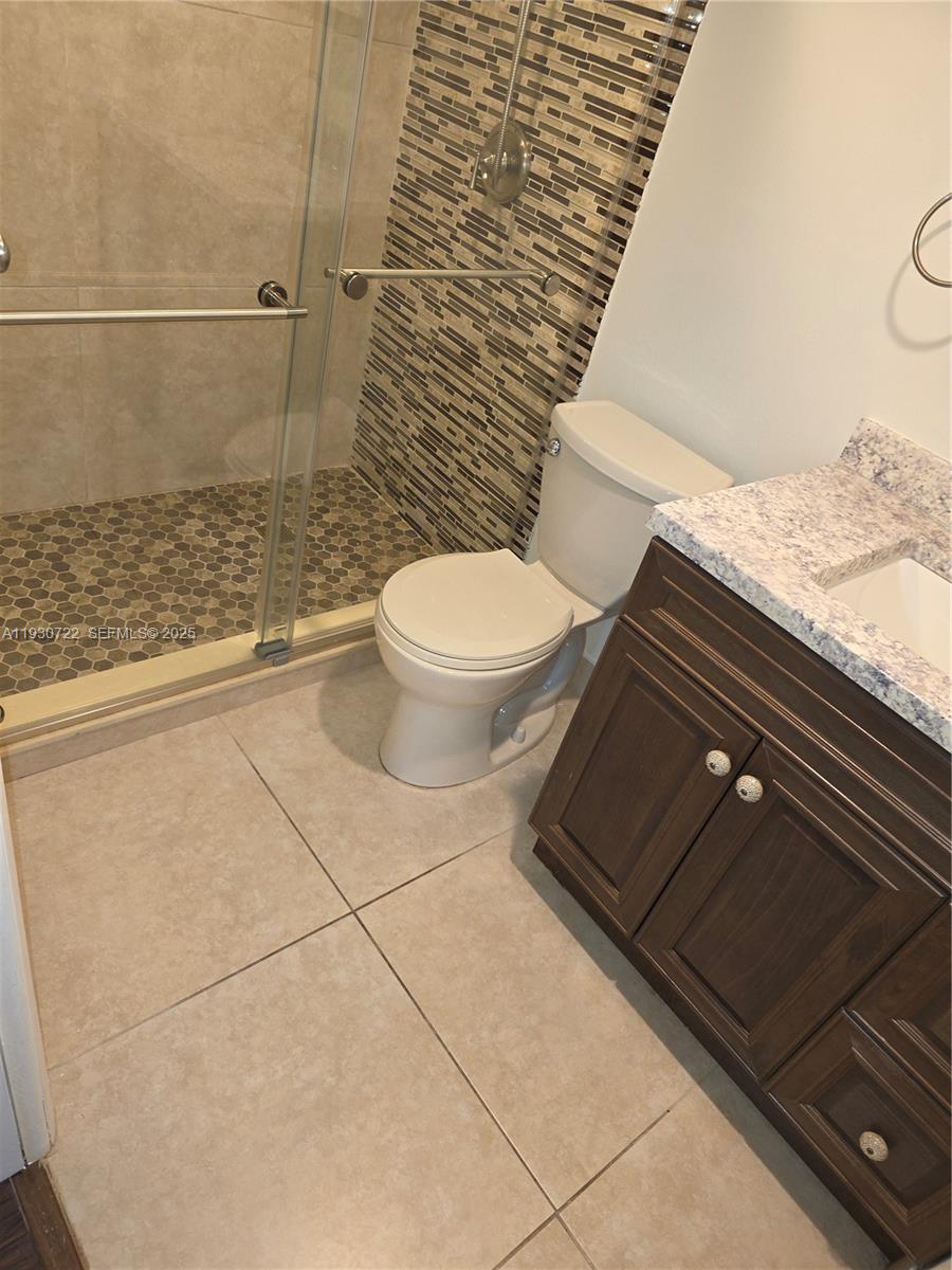 THE HORIZONS CONDO #7 - Residential