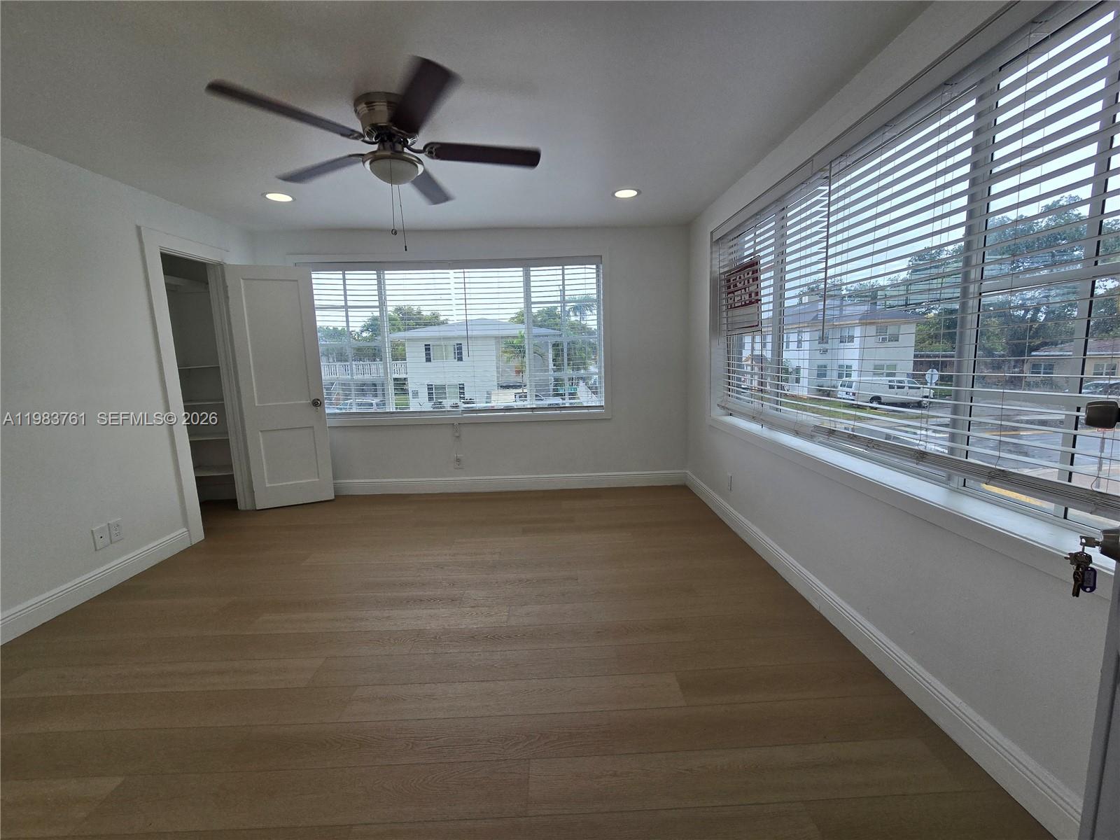 HOLLYWOOD - Residential Lease