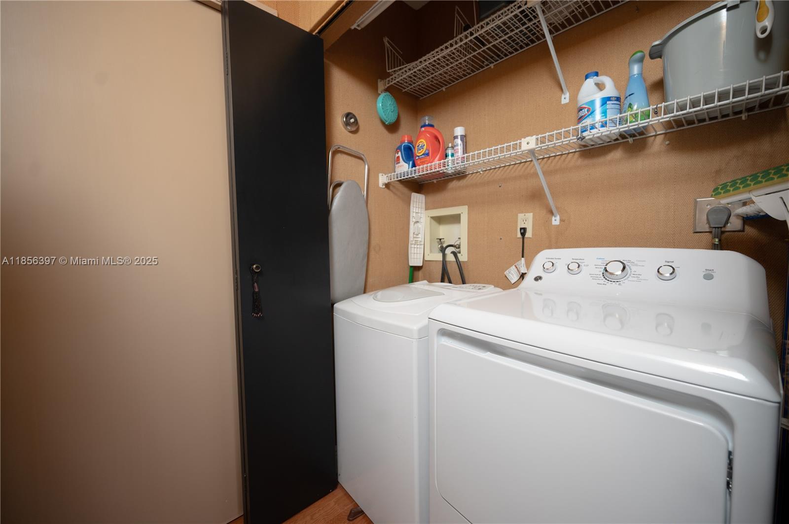 TURNBERRY ISLE SOUTH COND - Residential