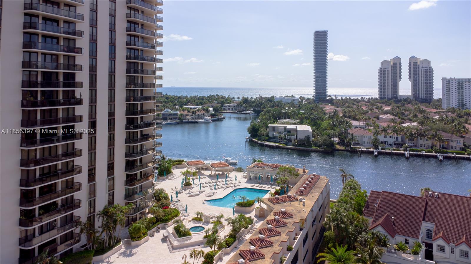 TURNBERRY ISLE SOUTH COND - Residential