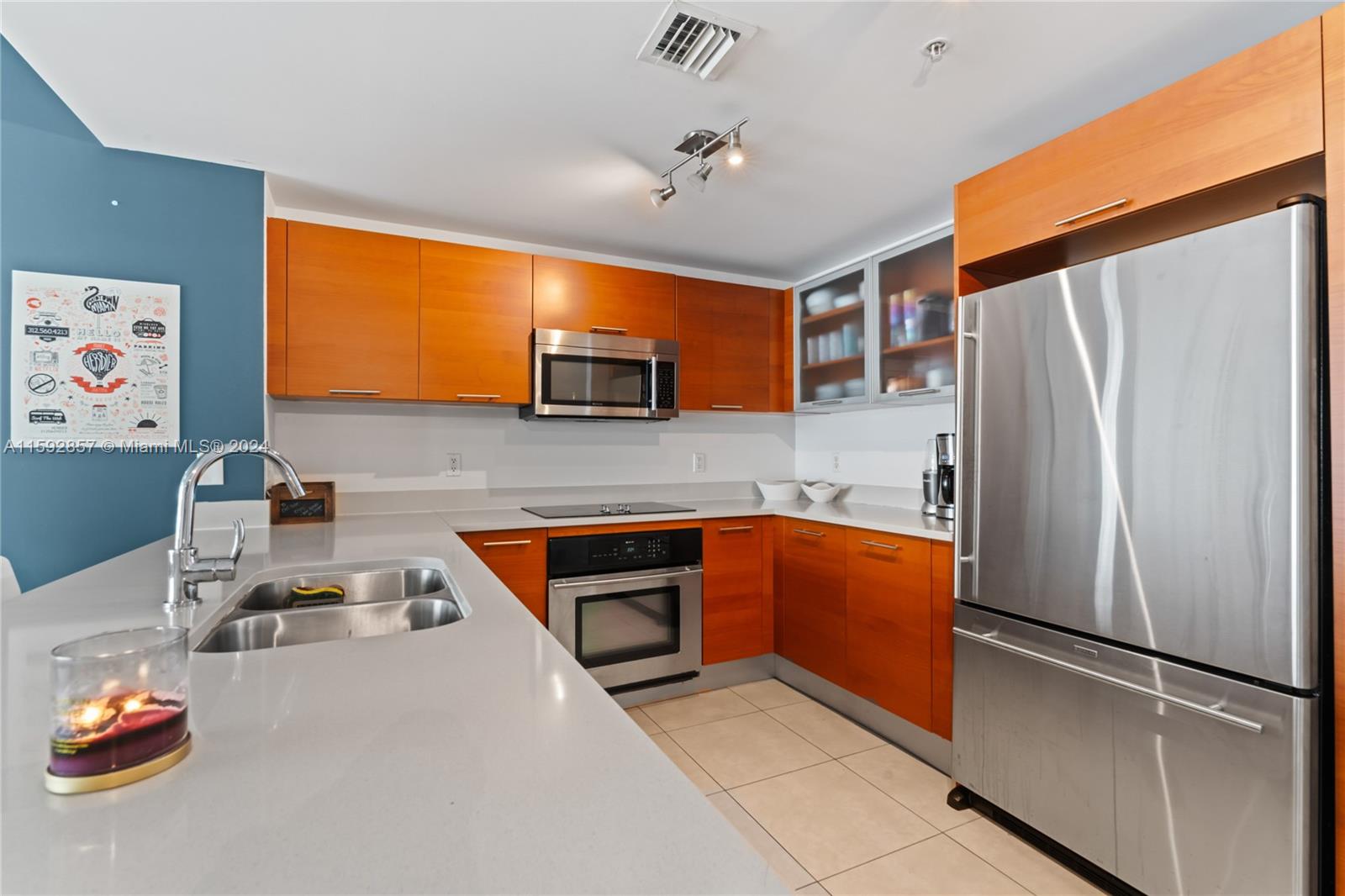 3250 NE 1st Ave 1002