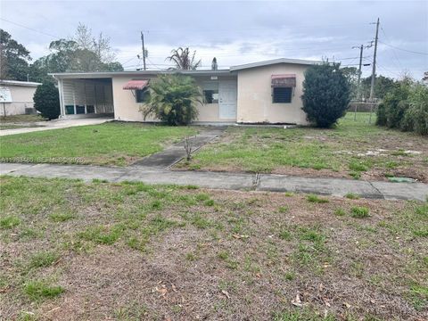 151 SE Celestia Ct Port St Lucie FL 34983