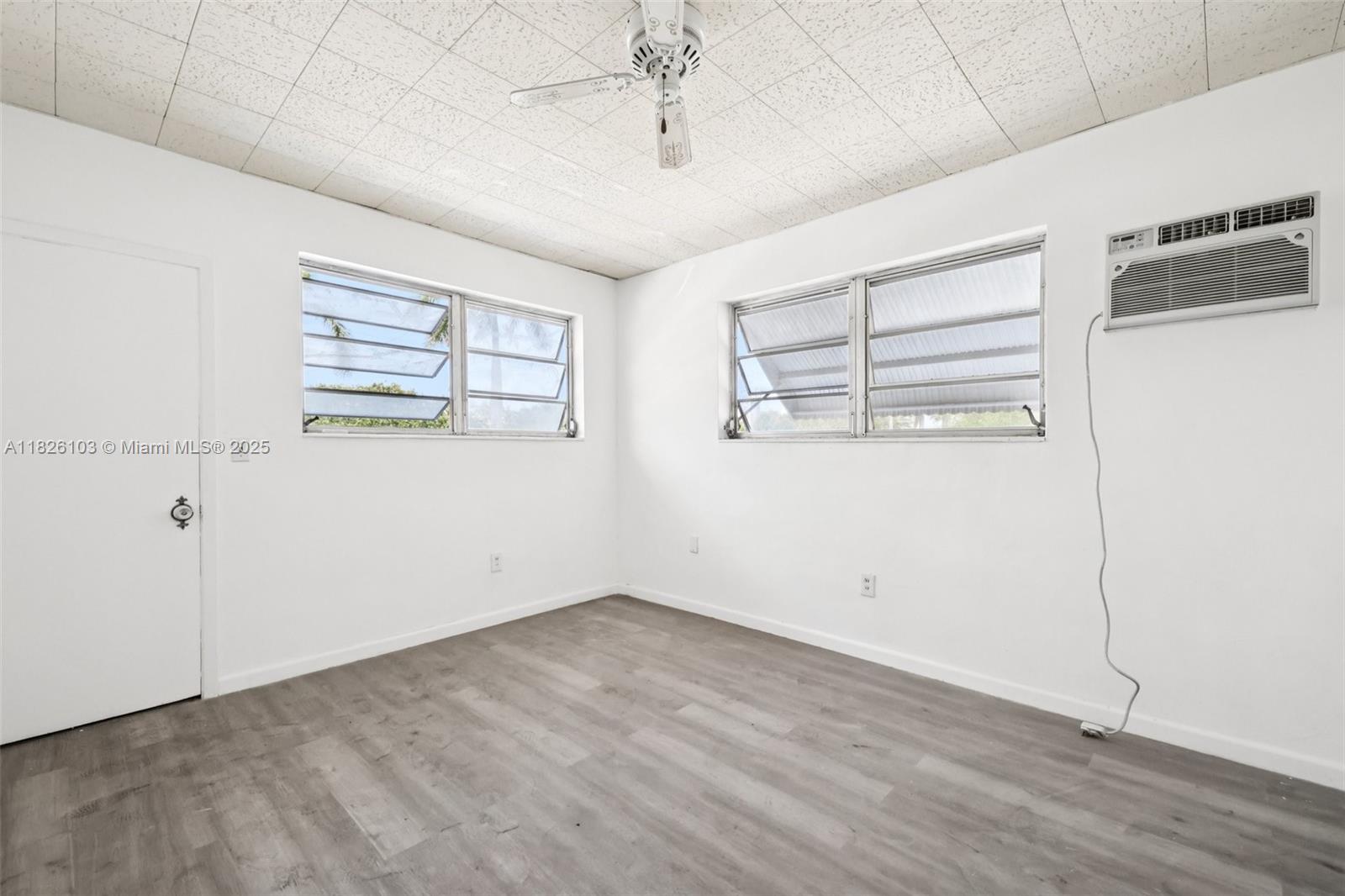 CASA-BISCAYNE CO-OP APTS - Residential