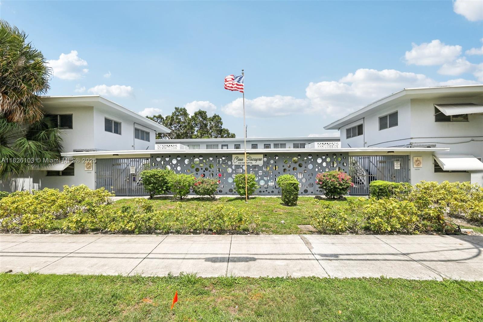 Discover this charming 2-bedroom, 2-bathroom unit at Casa Biscayne Co-op Apts in the heart of North Miami! This inviting space offers a generous floor plan with plenty of room to make it your own. The serene garden-style complex features a refreshing pool and is just minutes away from major shopping destinations, including Whole Foods, Publix, and Shops at Midtown Miami, Bal Harbour Shops. Cash only sale.