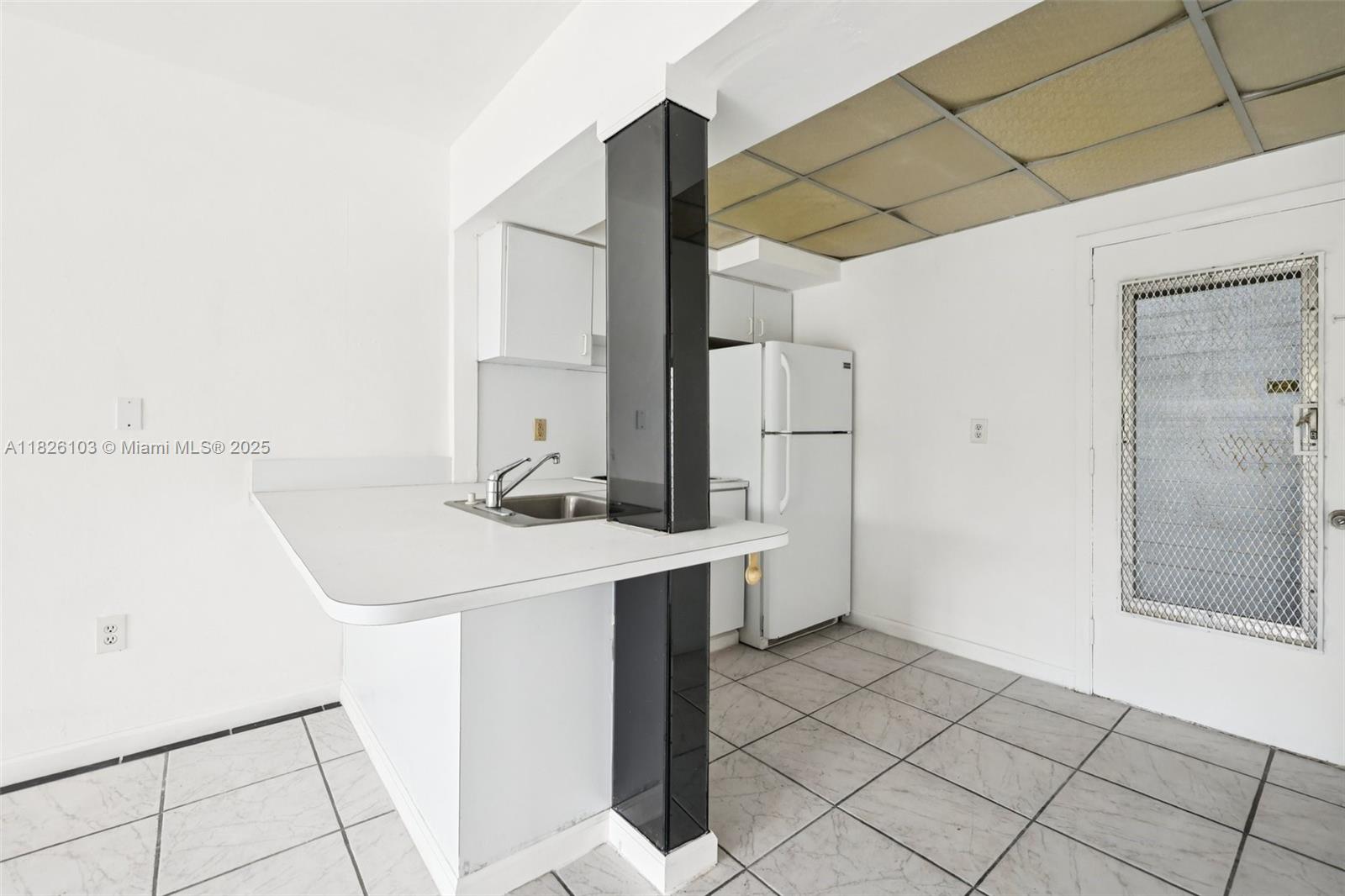 CASA-BISCAYNE CO-OP APTS - Residential