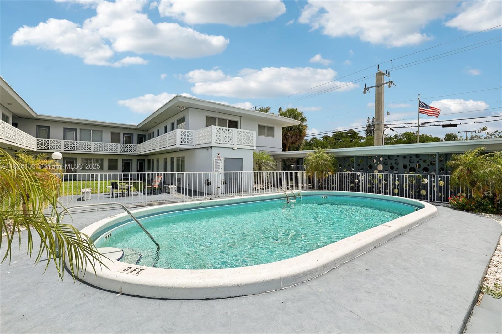 CASA-BISCAYNE CO-OP APTS - Residential