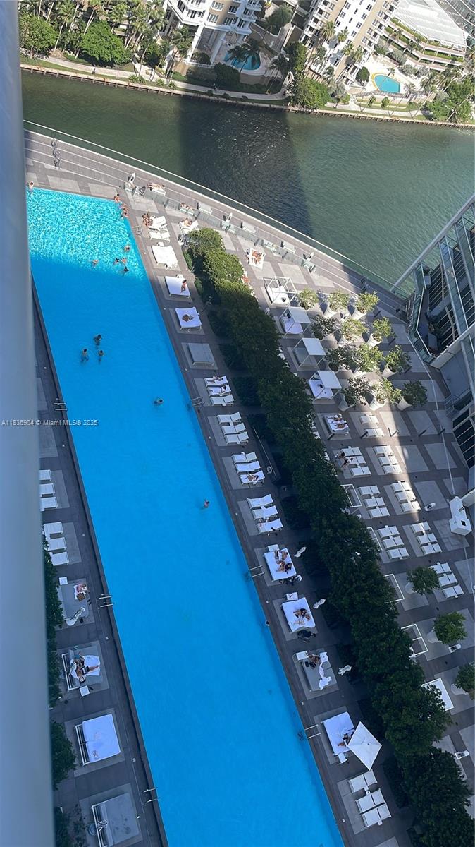 475 Brickell Ave 2711