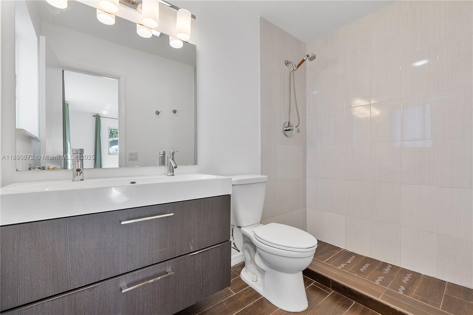 HOLLYWOOD RIDGE SUB NO 2 - Residential