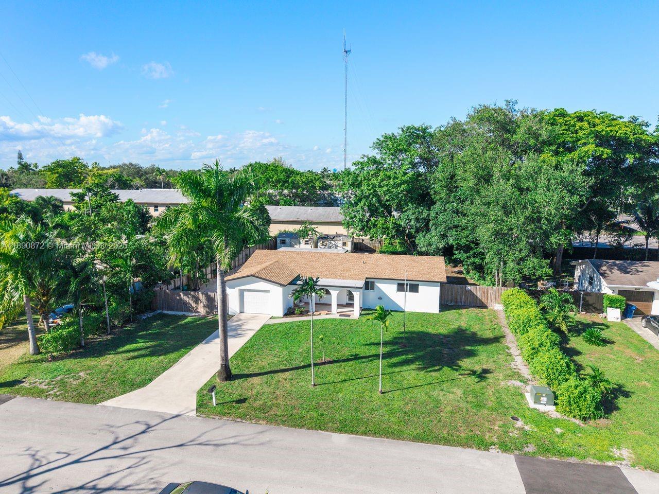 View photos, virtual tours, details... 4871 SW 36th Ct