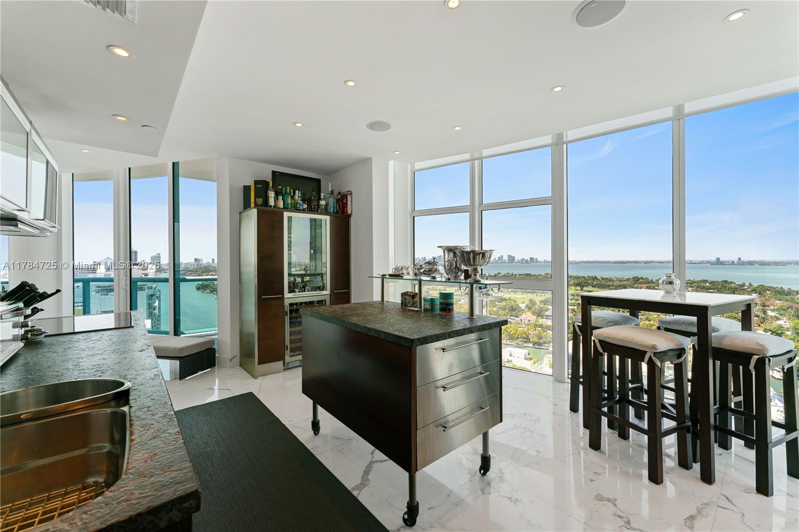 6000 INDIAN CREEK CONDO - Residential