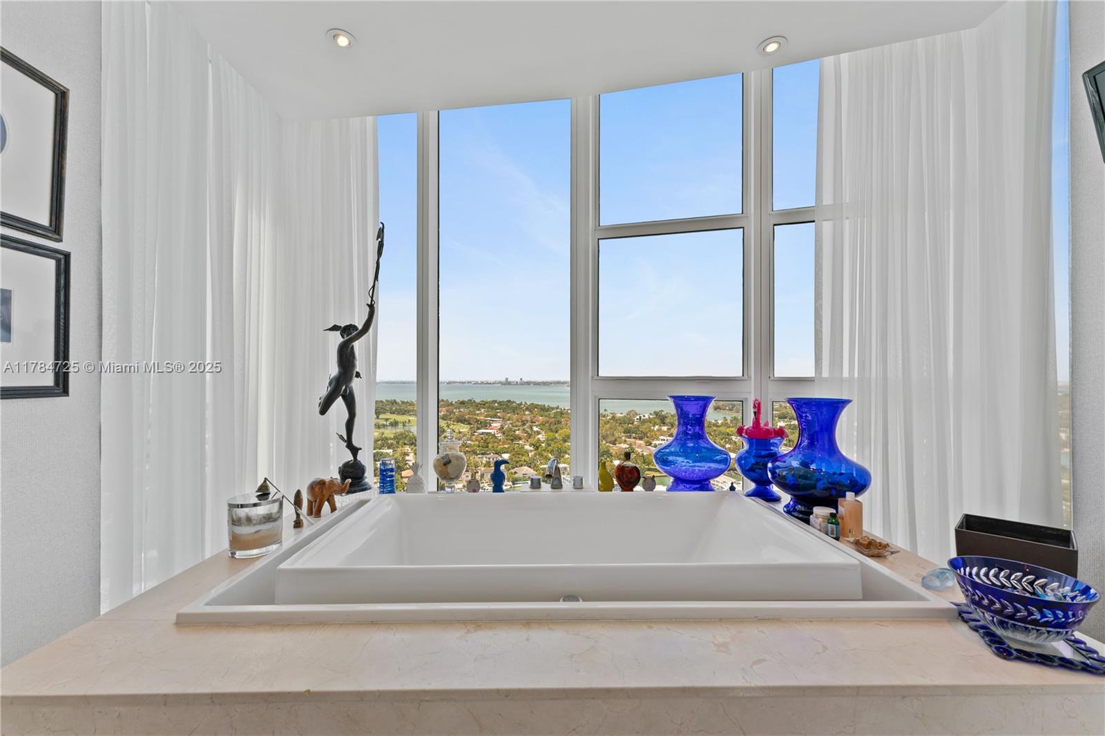 6000 INDIAN CREEK CONDO - Residential
