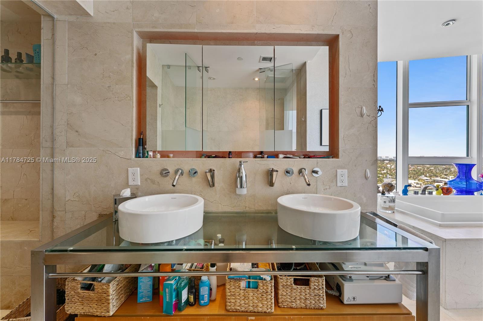 6000 INDIAN CREEK CONDO - Residential