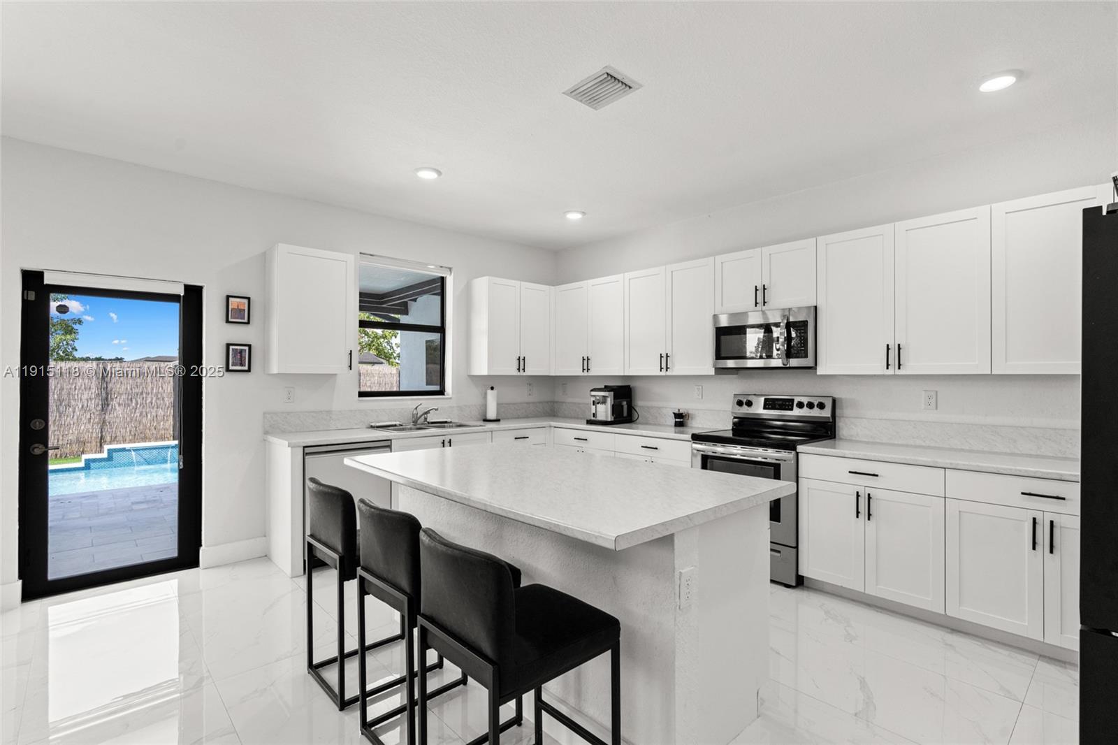 KENDALL ASSEMBLAGE NORTH - Residential