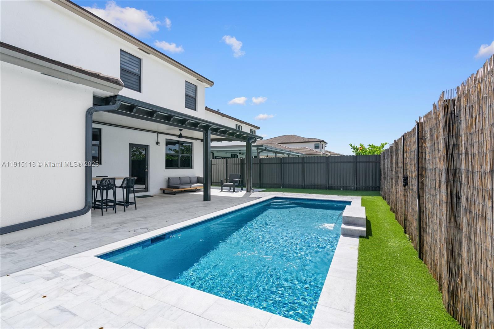 KENDALL ASSEMBLAGE NORTH - Residential