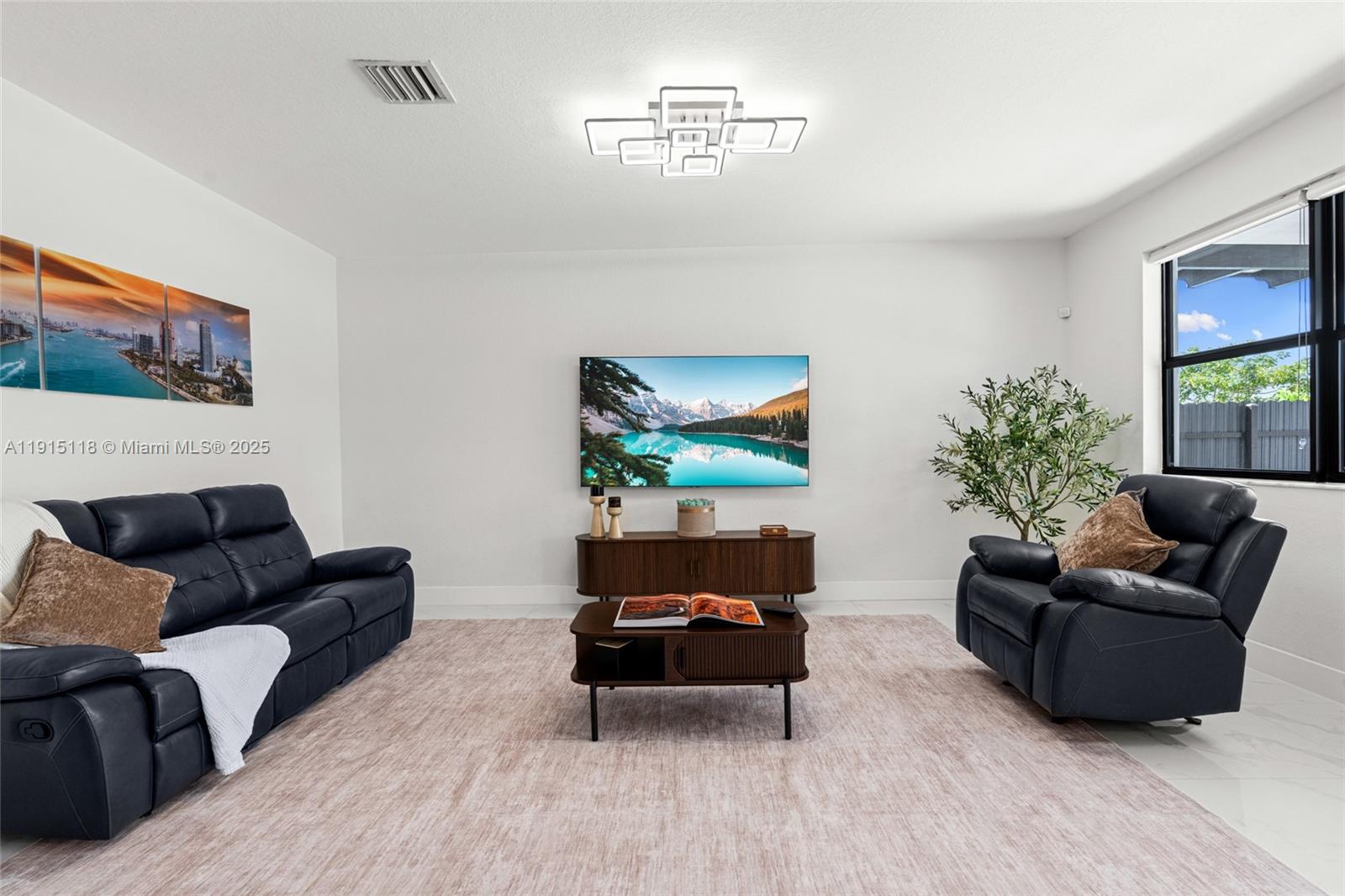 KENDALL ASSEMBLAGE NORTH - Residential