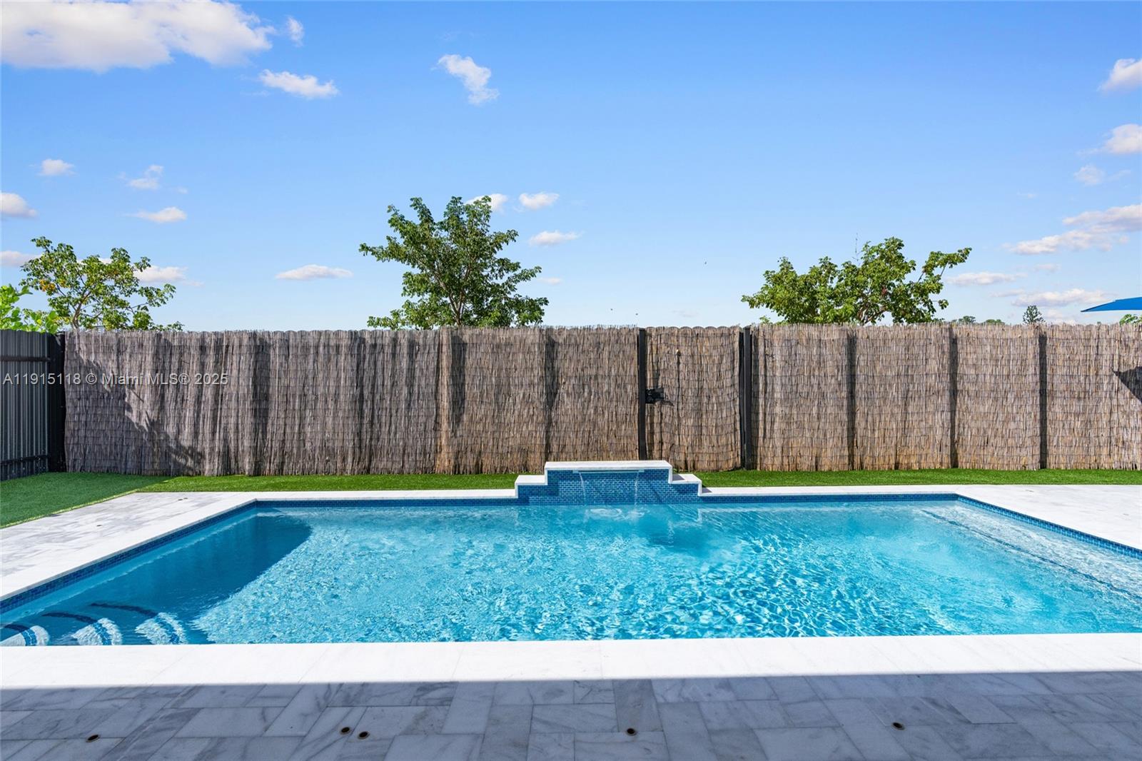 KENDALL ASSEMBLAGE NORTH - Residential