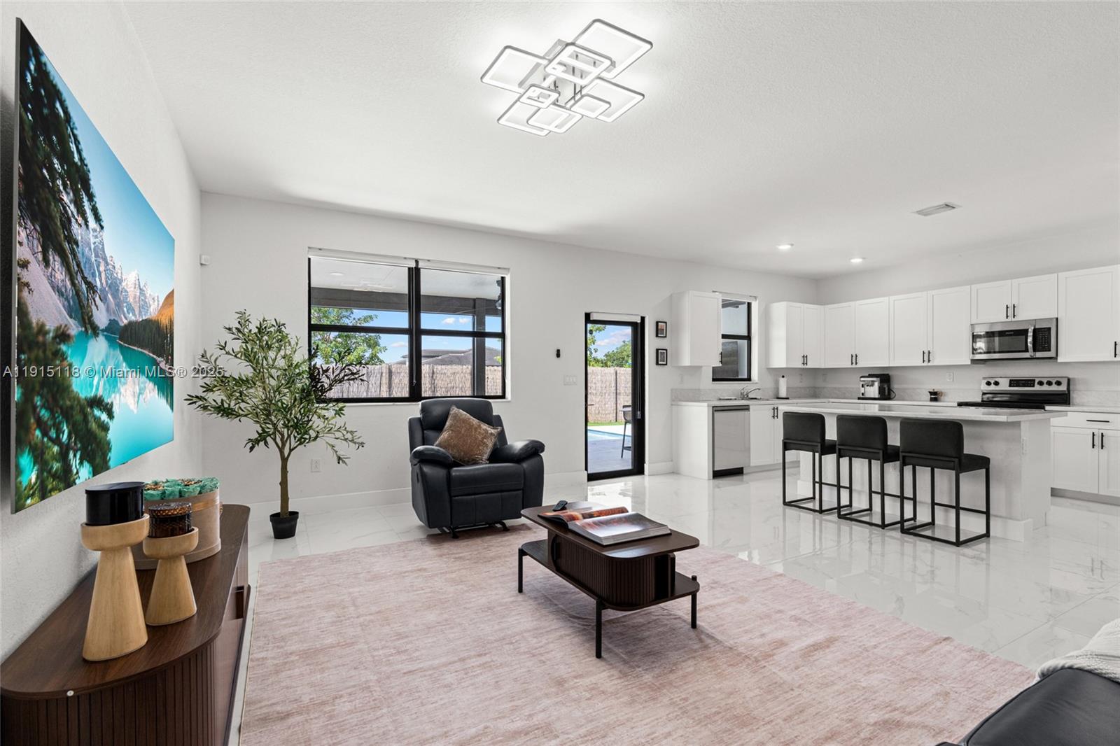 KENDALL ASSEMBLAGE NORTH - Residential