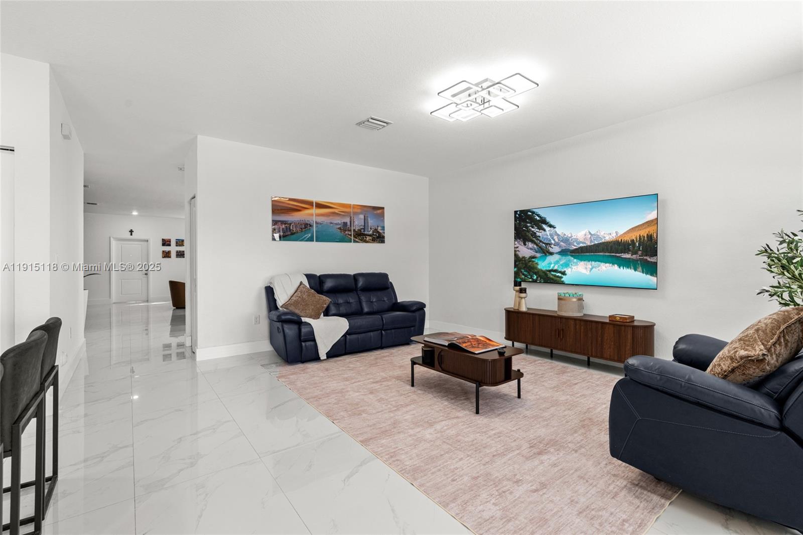 KENDALL ASSEMBLAGE NORTH - Residential