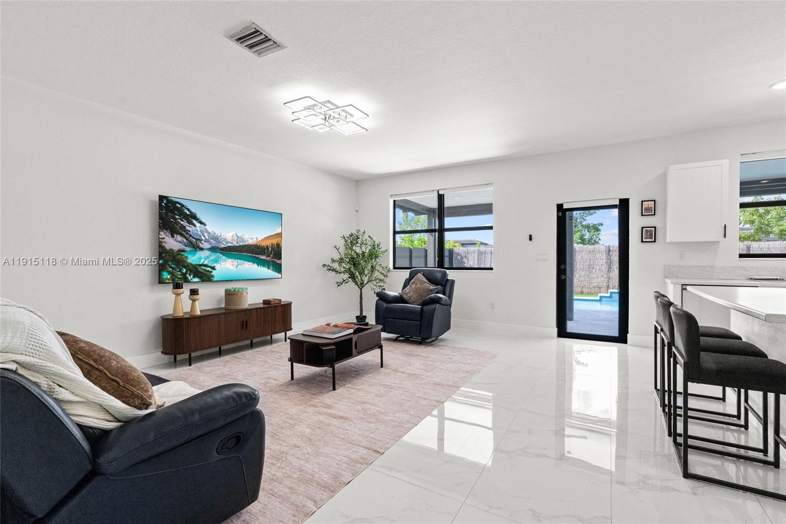 KENDALL ASSEMBLAGE NORTH - Residential