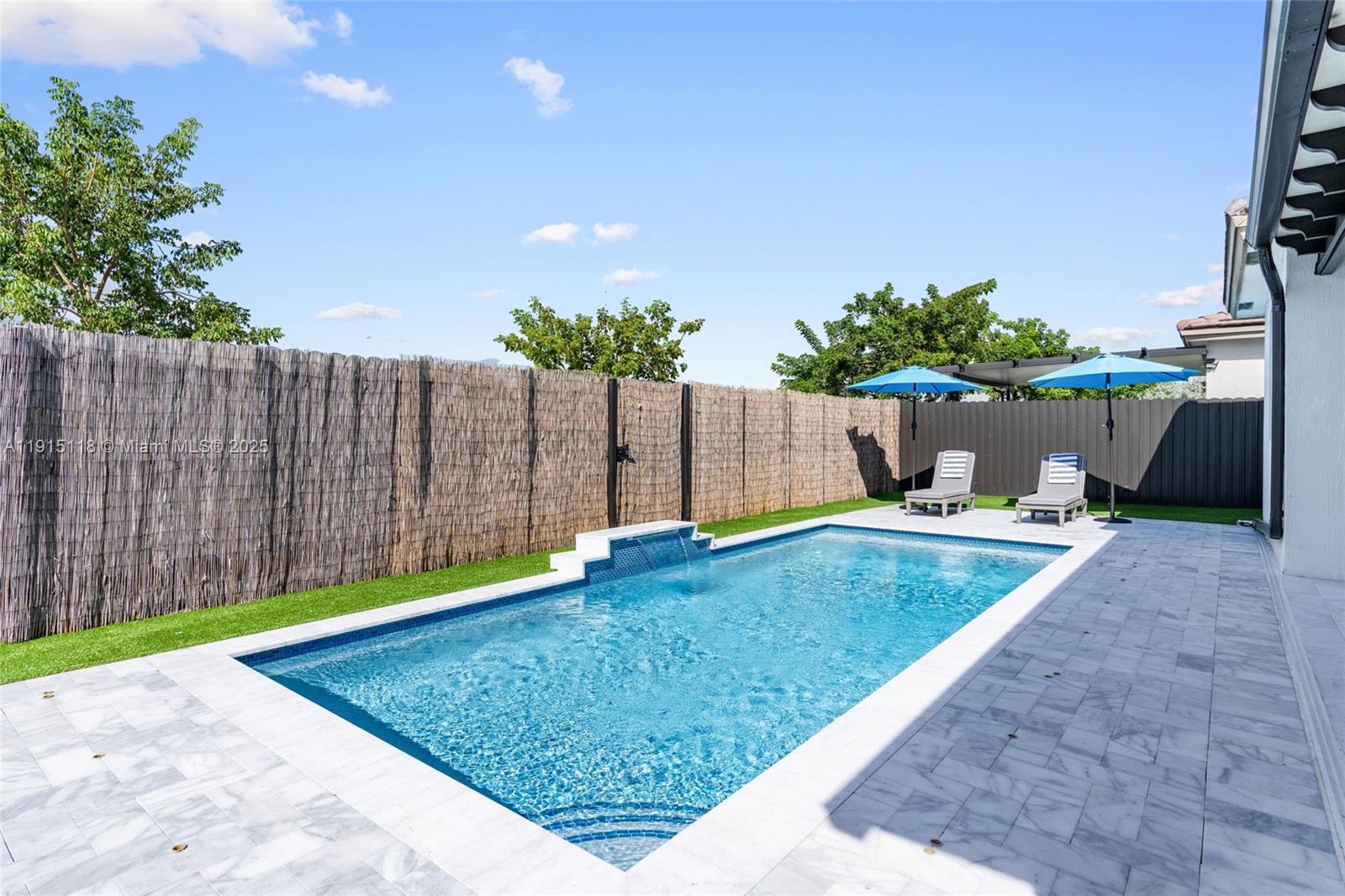 KENDALL ASSEMBLAGE NORTH - Residential