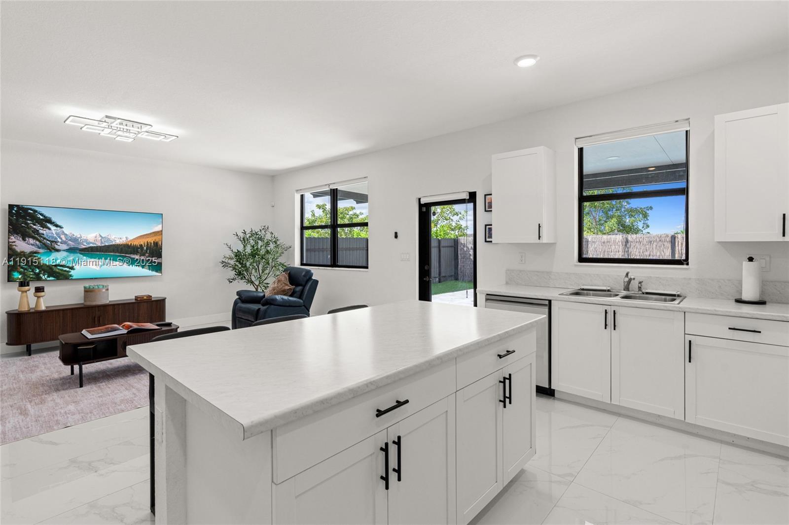 KENDALL ASSEMBLAGE NORTH - Residential