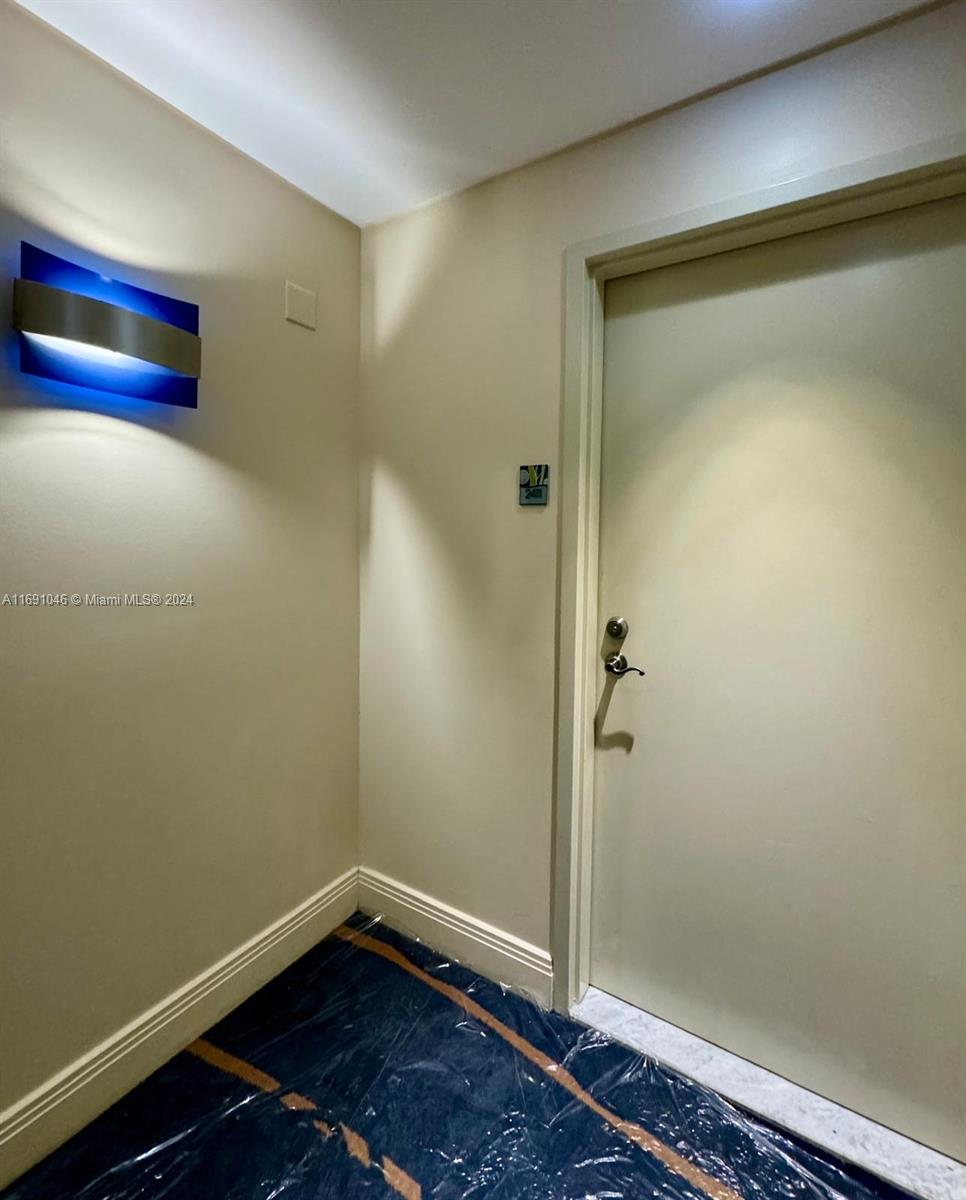 Rental Property at 185 Sw 7th St 2411, Miami, Broward County, Florida - Bedrooms: 3 
Bathrooms: 3  - $5,000 MO.