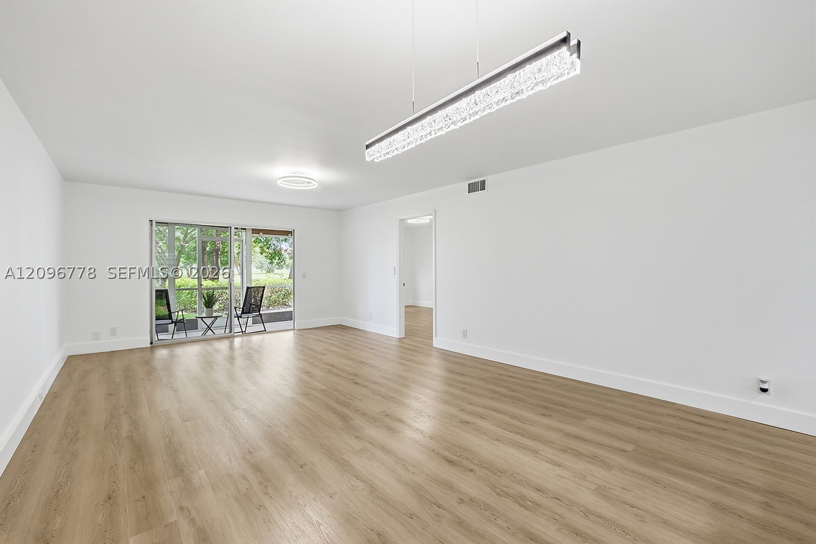 View photos, virtual tours, details... 300 SW 130th Ter 110B