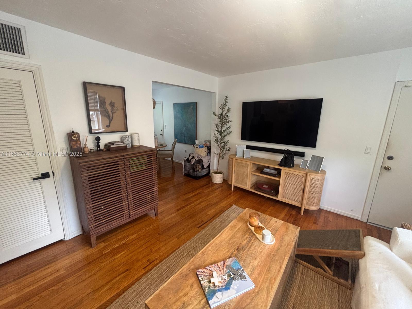 Welcome to your new home in the heart of Miami, FL! This apartment offers a premium location that is conveniently close to US1, providing easy access to the city's vibrant lifestyle. Enjoy the convenience of on-site laundry facilities, saving you time and effort. The community pool is a perfect spot to relax and unwind, while the green area offers a refreshing outdoor space for leisurely strolls or picnics. The location is unbeatable, with a variety of restaurants and the beautiful Miami beaches just a short distance away. Experience the best of Miami living in this apartment, where location and amenities come together for the ultimate living experience.
