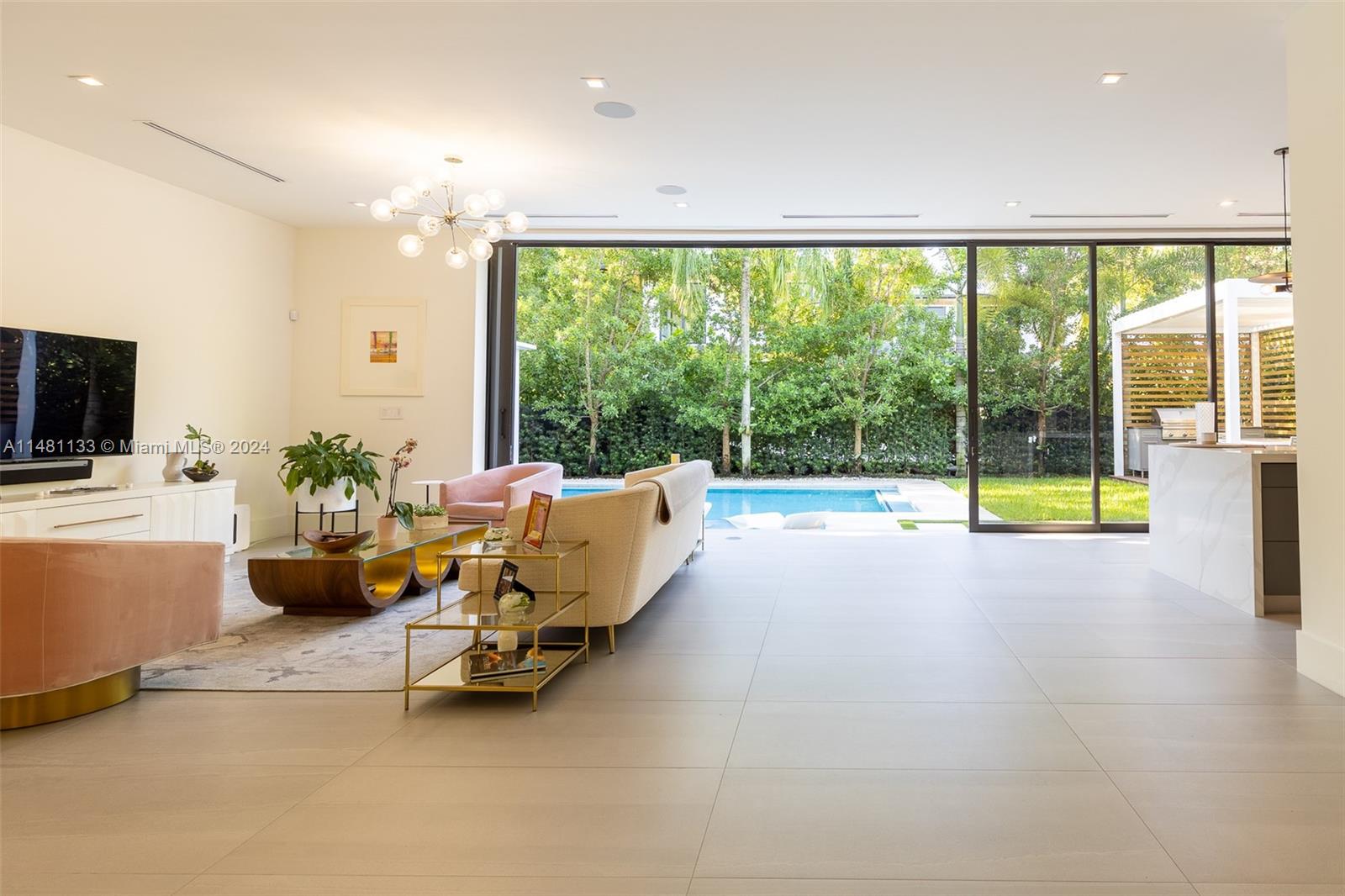 DAVIS OAKS - Residential