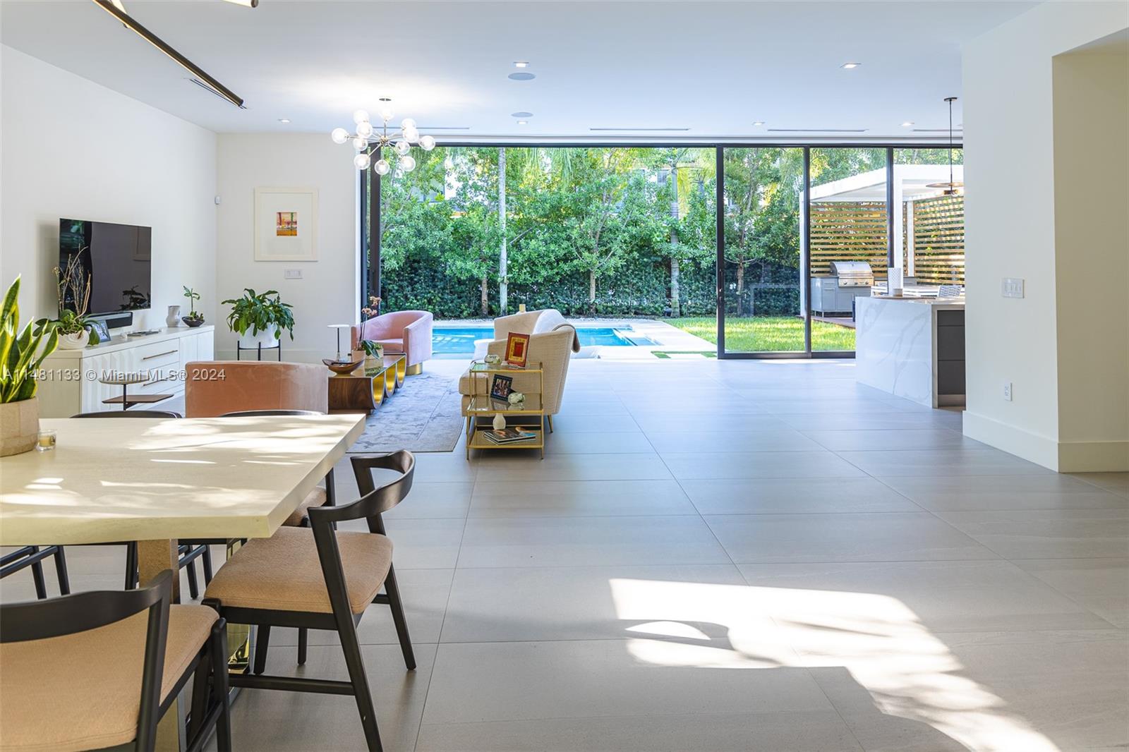 DAVIS OAKS - Residential