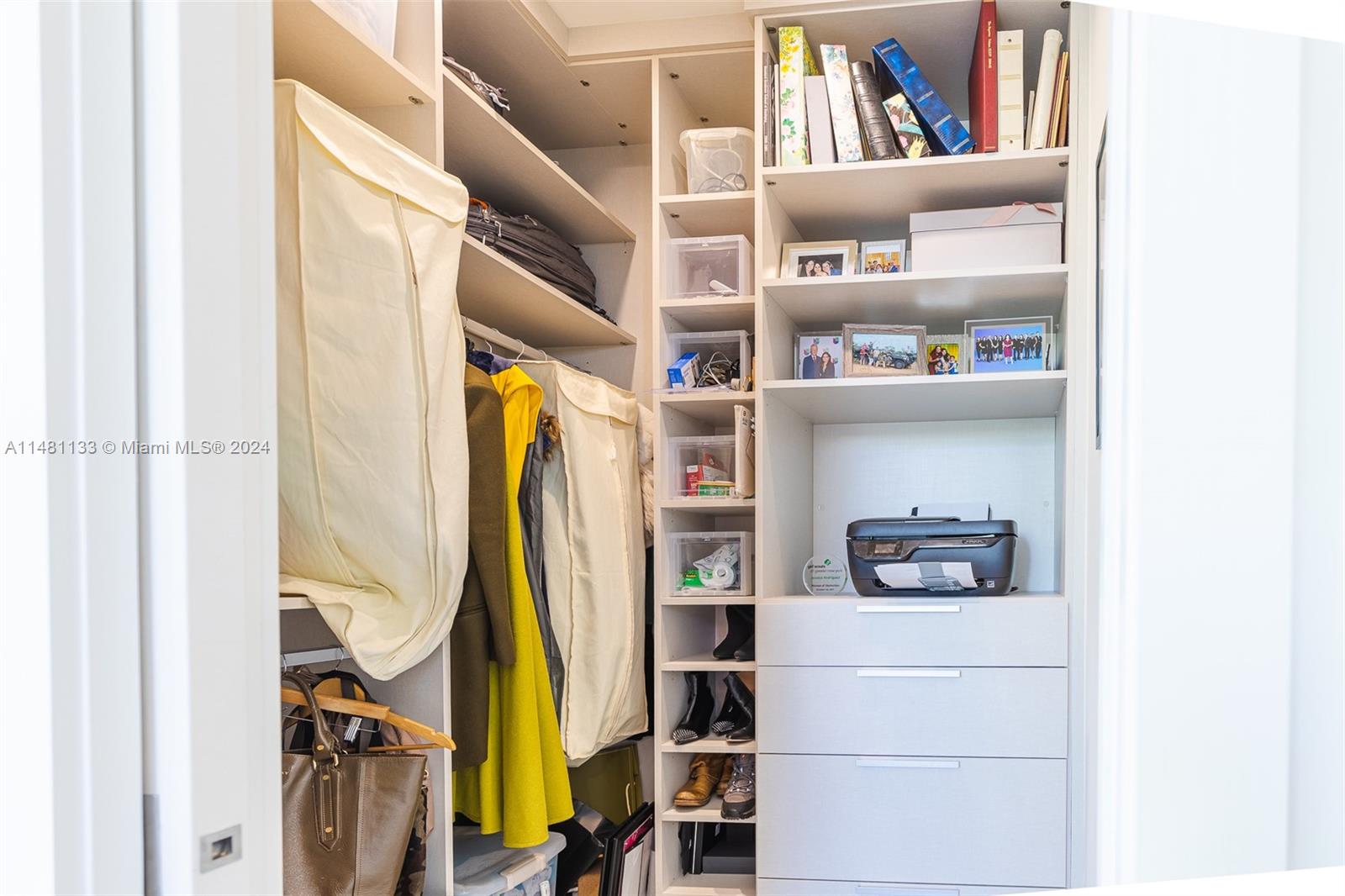 DAVIS OAKS - Residential