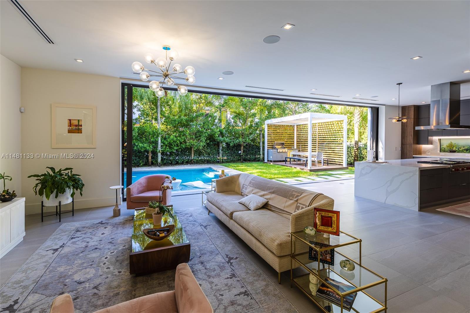 DAVIS OAKS - Residential