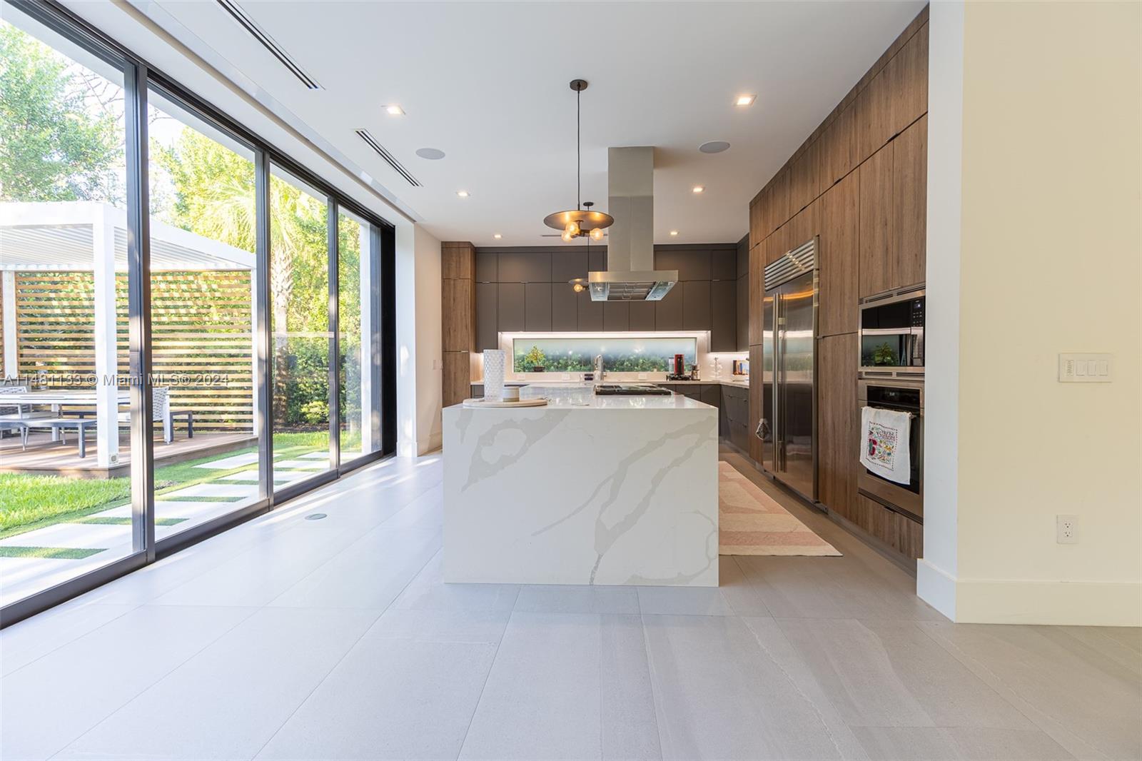 DAVIS OAKS - Residential