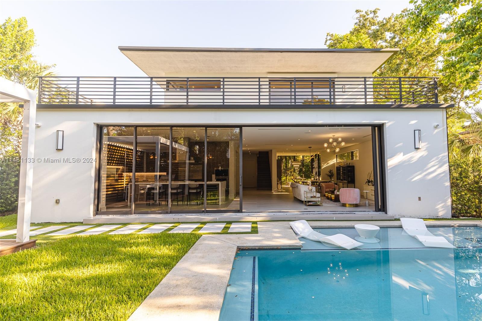 DAVIS OAKS - Residential