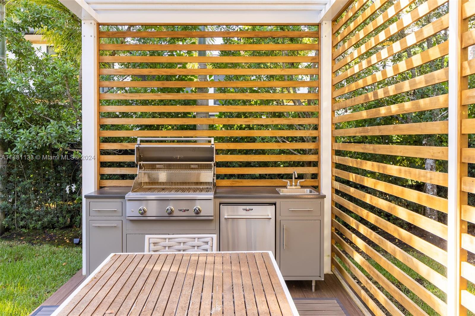 DAVIS OAKS - Residential