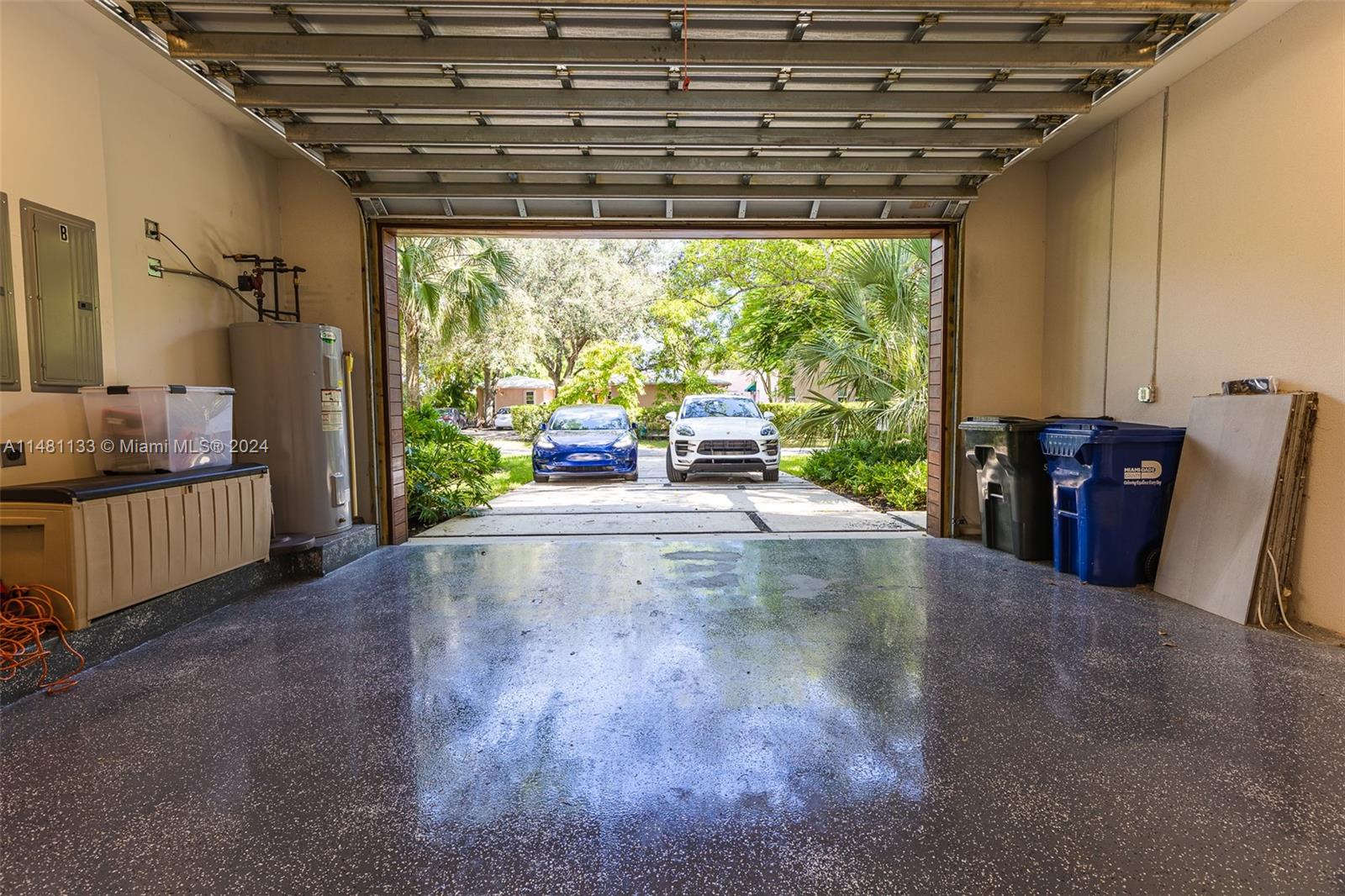 DAVIS OAKS - Residential