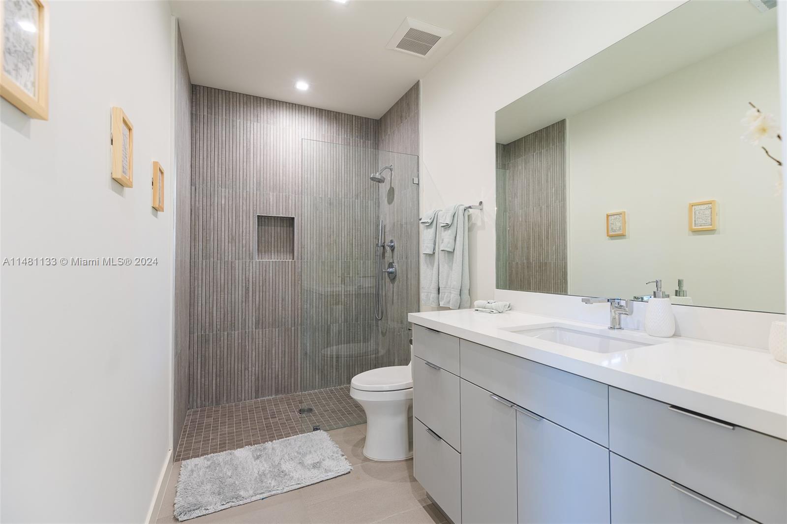 DAVIS OAKS - Residential