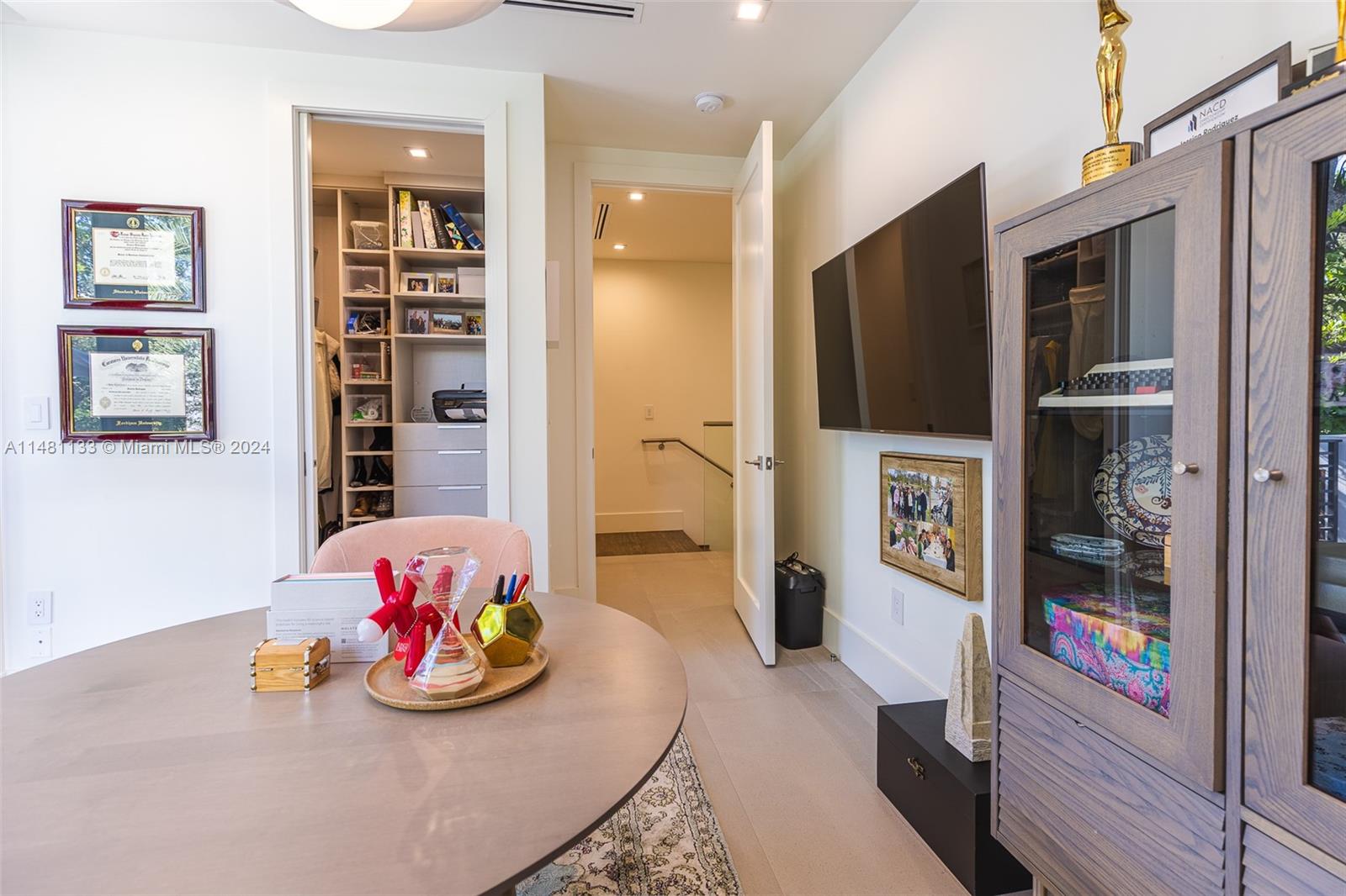 DAVIS OAKS - Residential