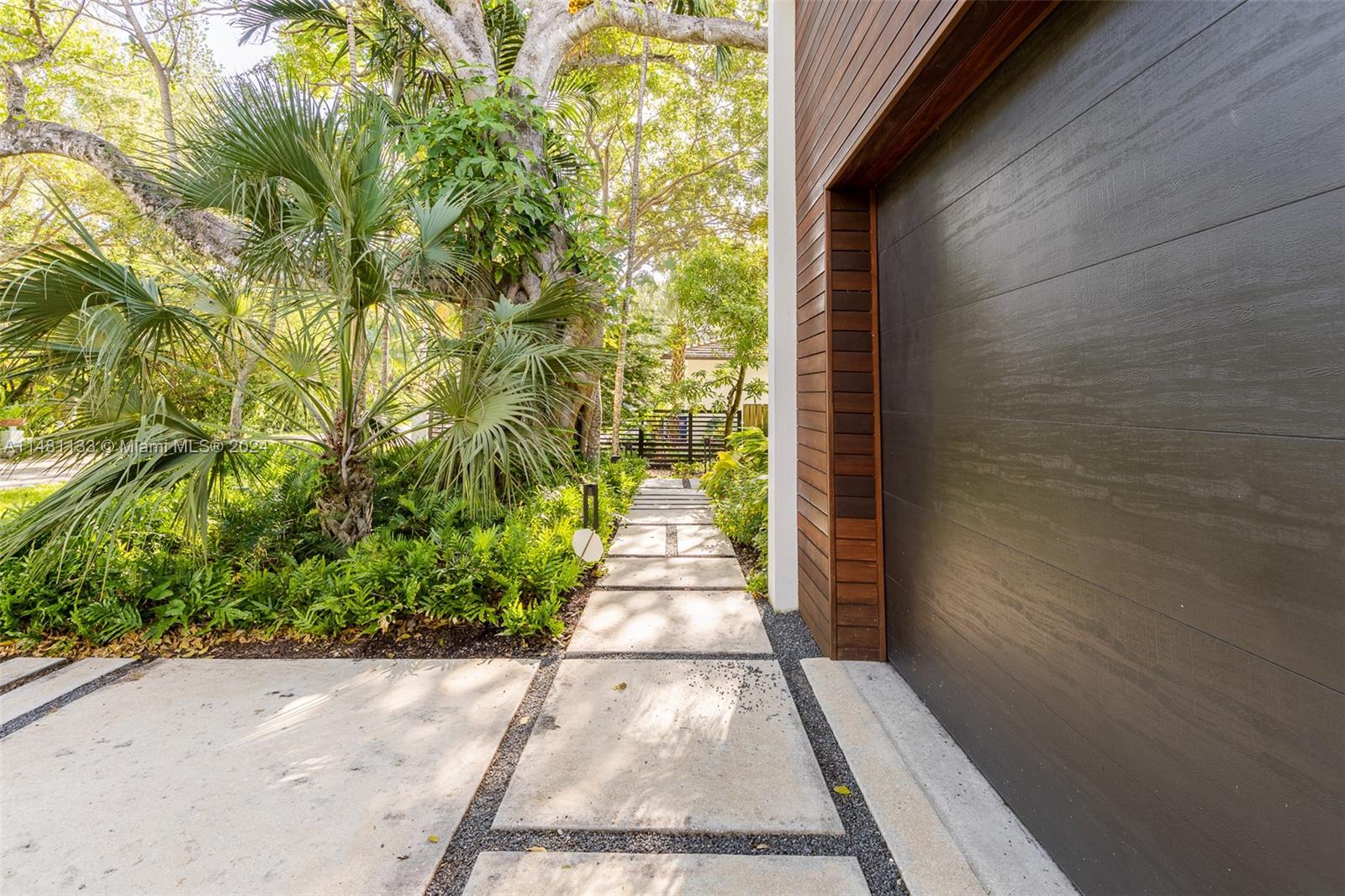 DAVIS OAKS - Residential