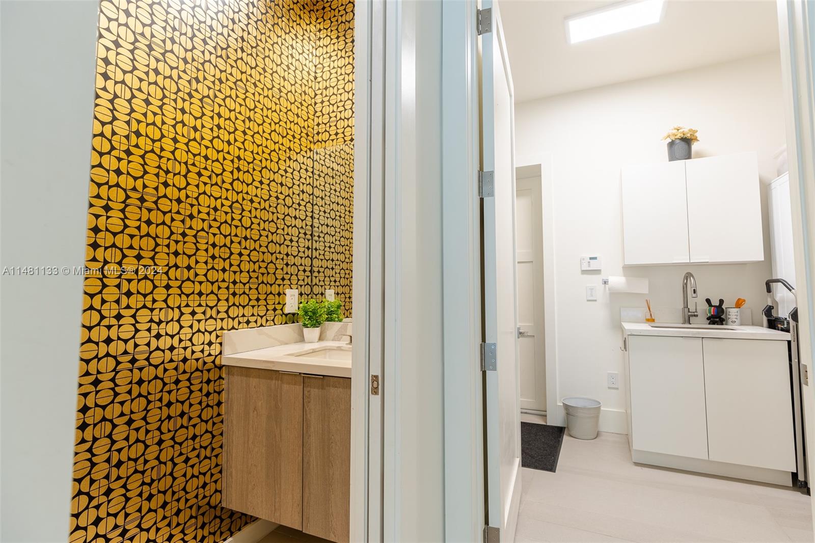 DAVIS OAKS - Residential