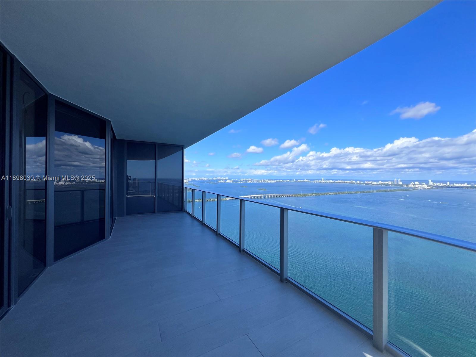 BAY BREEZE - Residential Lease