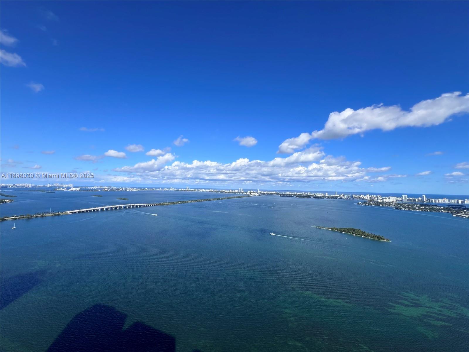 BAY BREEZE - Residential Lease