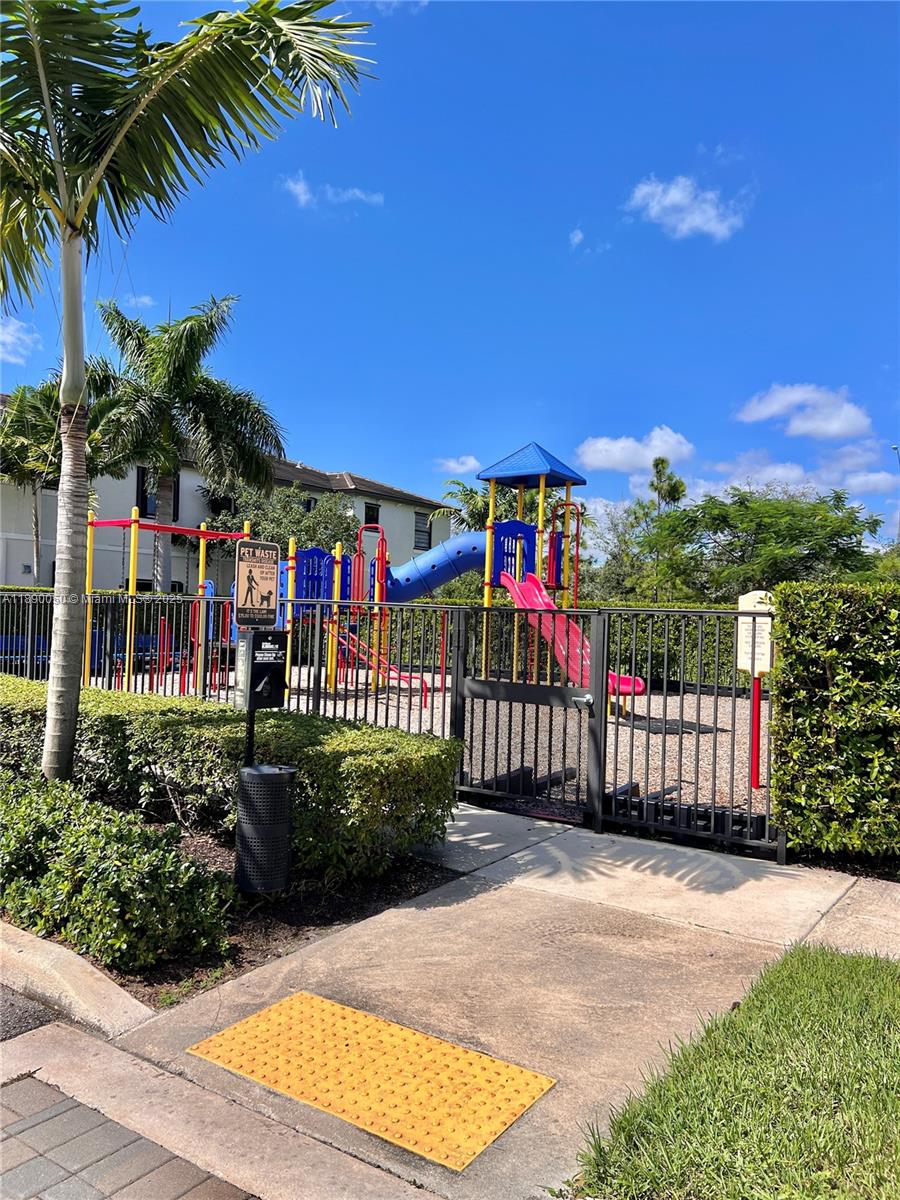 TROTTERS CHASE - Residential Lease