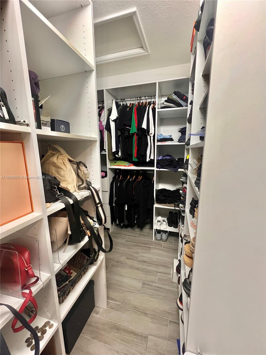 TROTTERS CHASE - Residential Lease