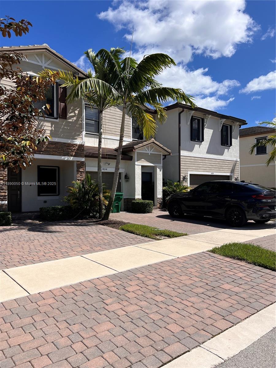 TROTTERS CHASE - Residential Lease