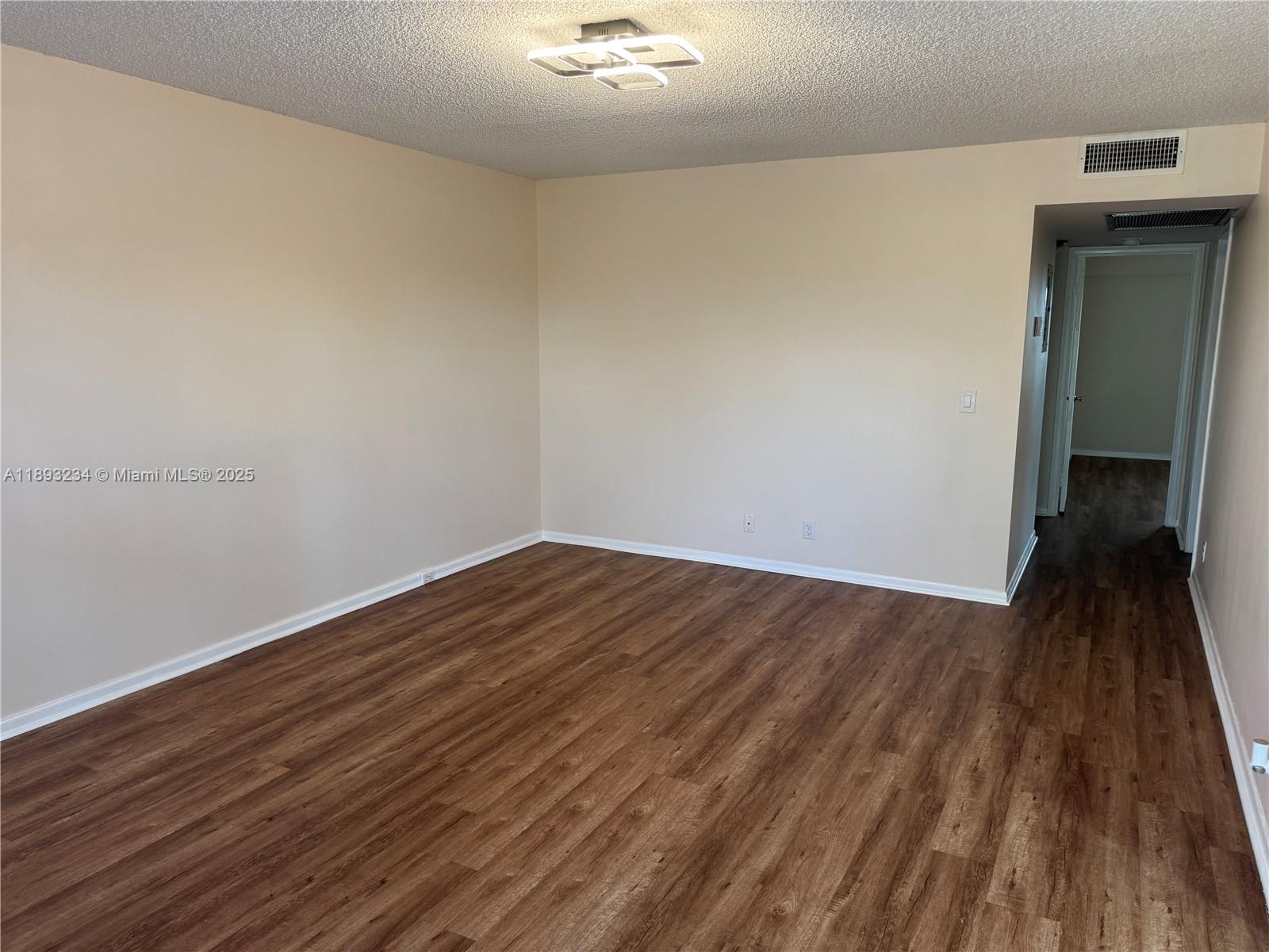 NEW HAMPTON AT CENTURY VI - Residential Lease