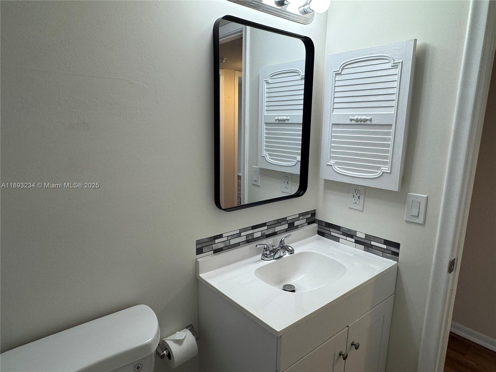 NEW HAMPTON AT CENTURY VI - Residential Lease