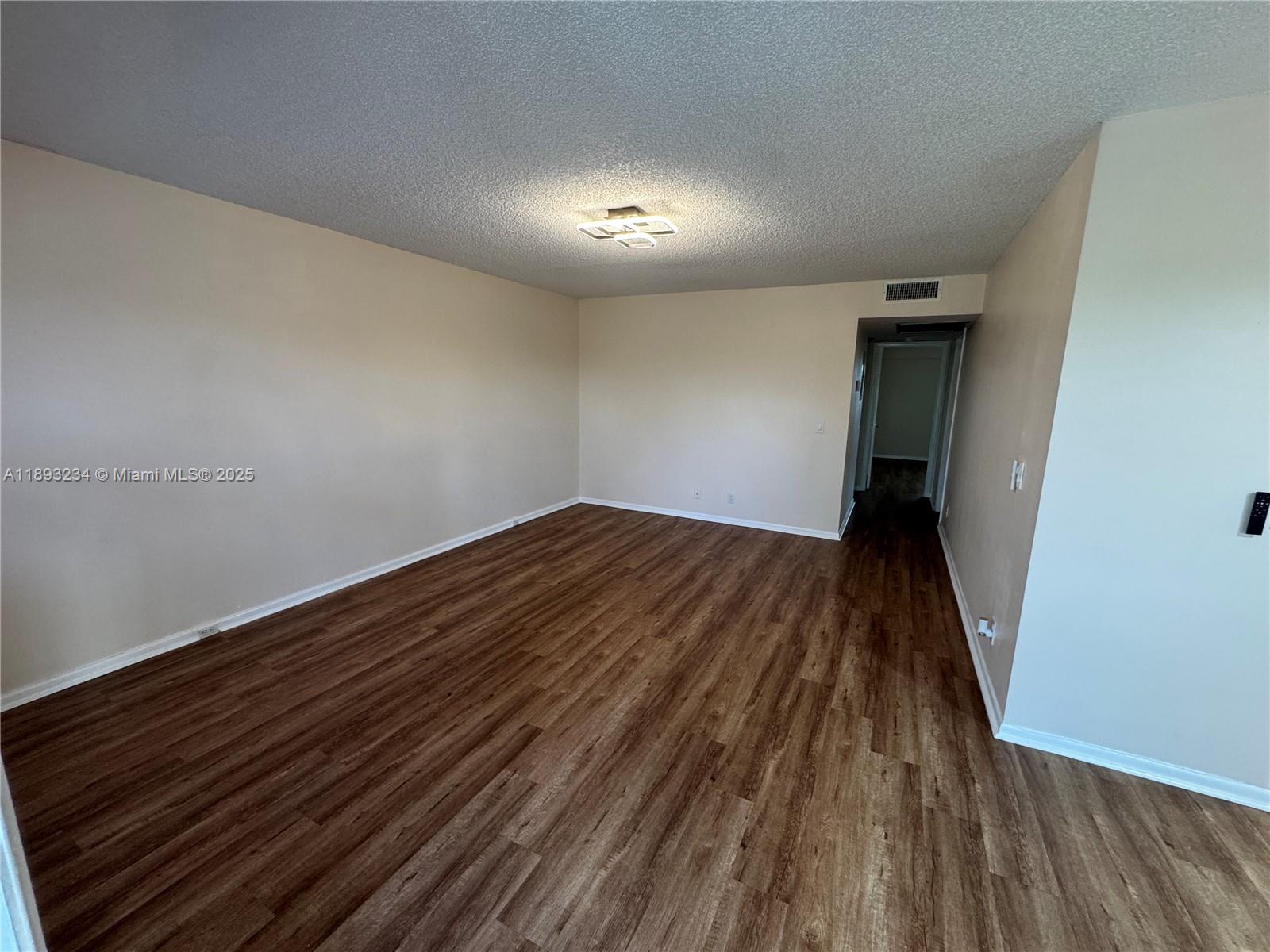 NEW HAMPTON AT CENTURY VI - Residential Lease