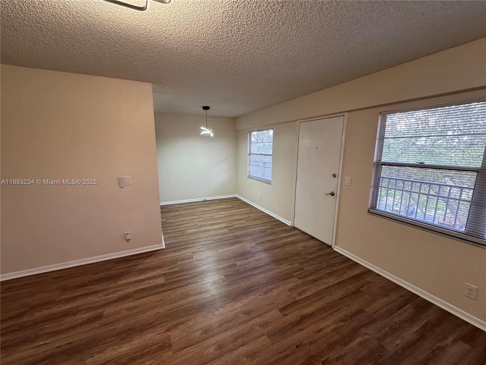 NEW HAMPTON AT CENTURY VI - Residential Lease
